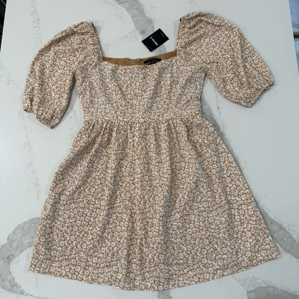 Forever 21 NWT Floral SquareNeck PuffSleeve Cottage TieBack Dress Womens Medium